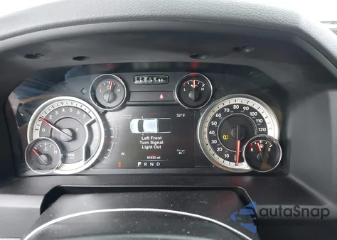 2018 Ram 1500 Big Horn 4X4 5'7 Box z USA, uszkodzony, nr VIN 3C6RR7LT2JG265809